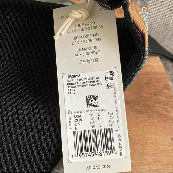 NWT Adidas Camouflage Bumbag Belt Bag - Picture 6 of 6